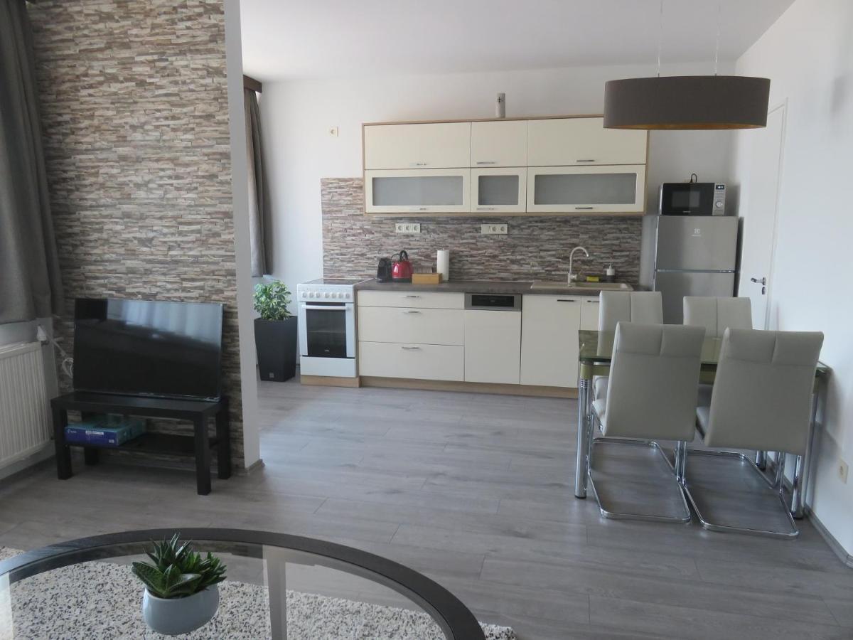 City Corner Central Mosonmagyaróvár Zewnętrze zdjęcie